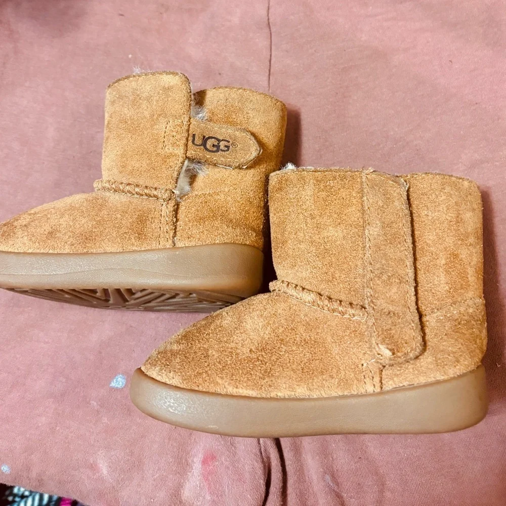 UGG Toddlers Keelan II Boot in the Chestnut Suede color